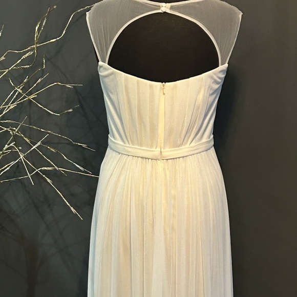 WHITE BEADED GODDESS GOWN US SIZE 10 - Picture 6 of 6